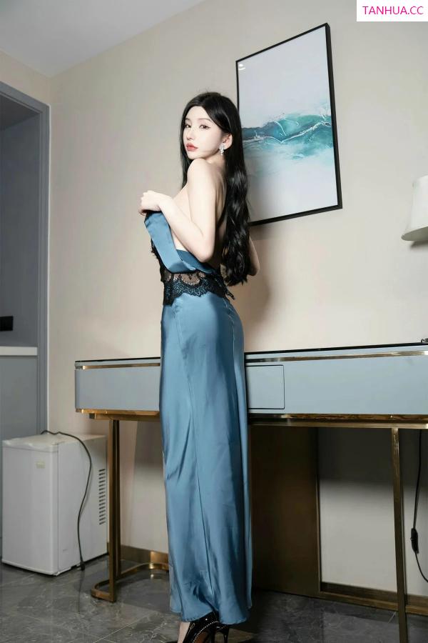 周于希dummy  [XiuRen]高清写真图 2024.03.15 No.8242 周于希Sally 美腿黑丝第65张图片